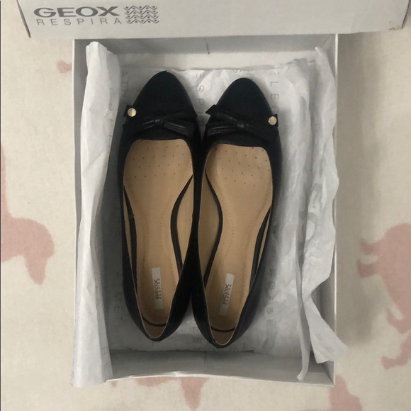 Geox—Black leather Flats, Pointed, US6 - Picture 2 of 5